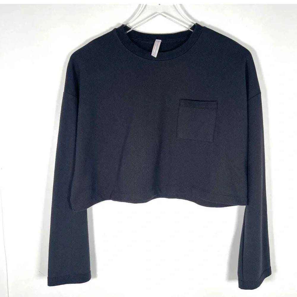 FREE PEOPLE Cropped Black Sweatshirt